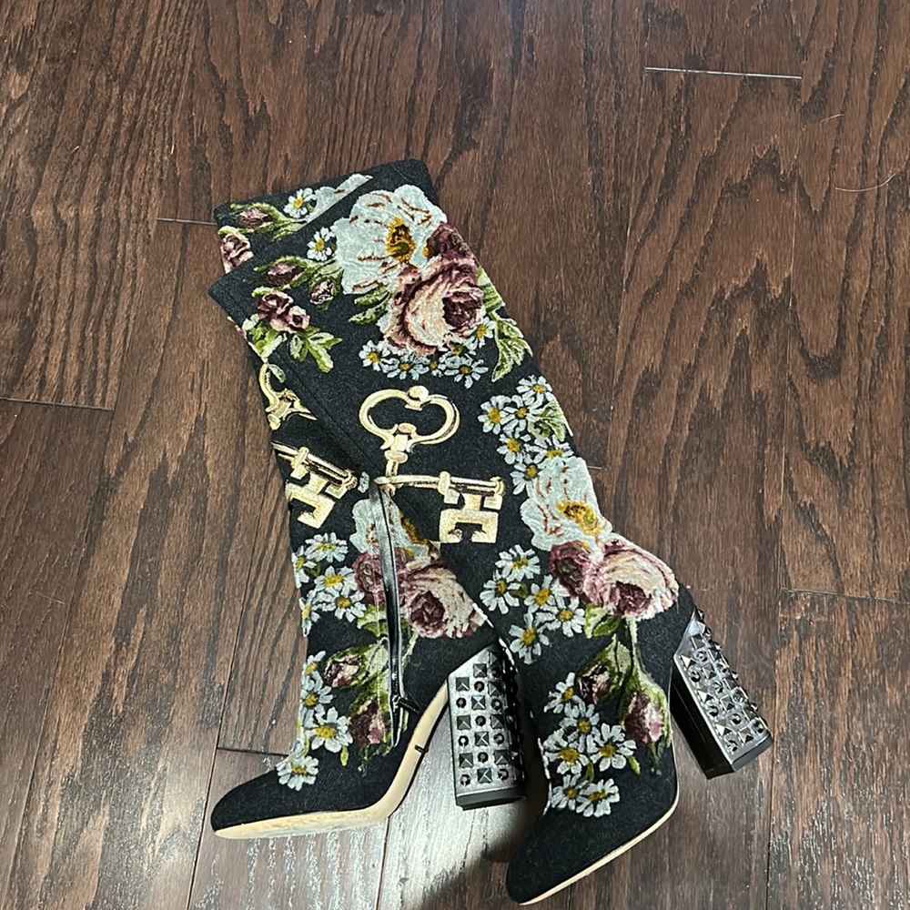 Vintage Dolce & Gabbana embroidered tall boot size 37.5 - Picture 2 of 12